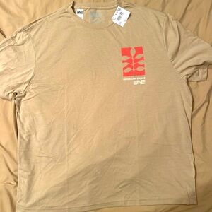 NWT American Eagle 🦅 men’s xl tan logo shirt!